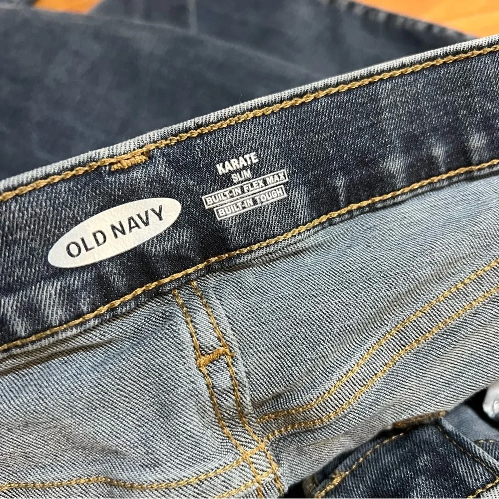 Old Navy Karate Slim Built in Flex Max Distressed Denim Jeans Kids size 18